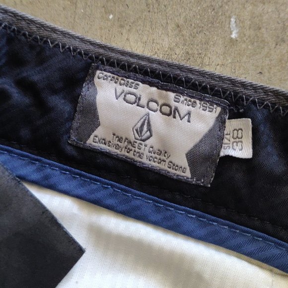 Men's Volcom Grey Chino Shorts - Picture 2 of 4